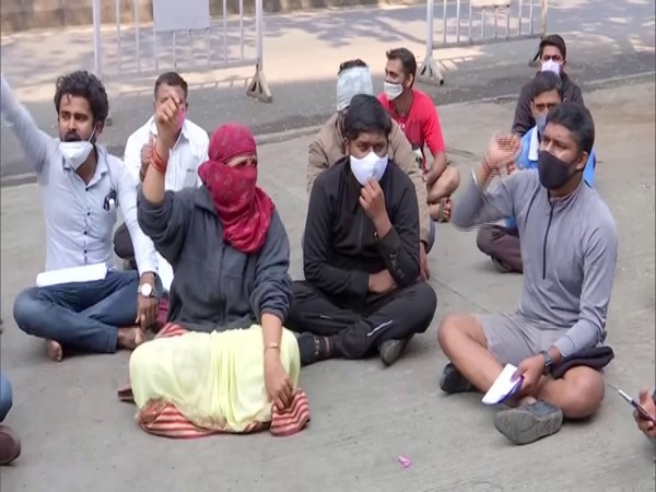 Relatives of COVID-19 patients stage protest in Pune. (Photo/ANI)