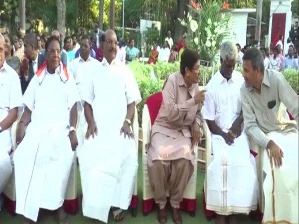 Puducherry Guv Kiran Bedi and CM V Narayanasamy at an event in RajNivas on Sunday 