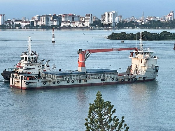 Mansukh Mandaviya inaugurated loading operation on maiden voyage of Coastal Shipping Service 