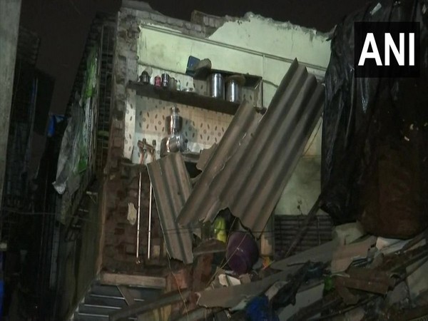 Wall of a house collapsed in Mumbai on Saturday night 