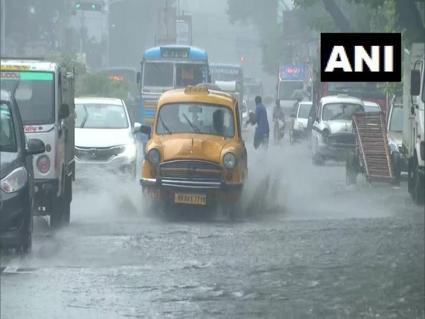 waterlogging disrupts vehicular movement in Kolkata