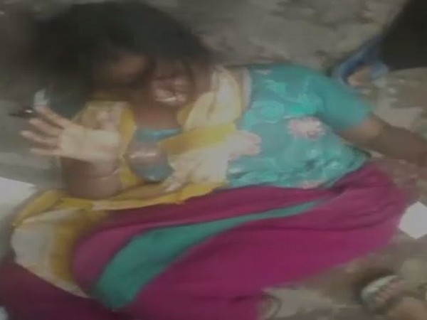 A woman was beaten by a mob on suspicion of child lifting in Uttar Pradesh' Loni area. (Photo/ANI)