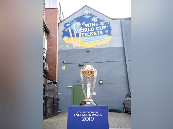 World Cup trophy (Photo/Eoin Morgan twitter)