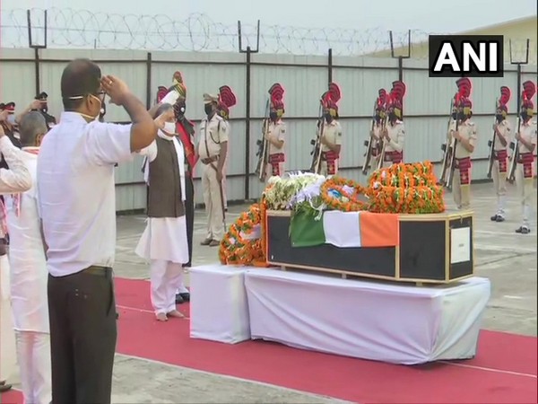 Bihar Deputy Chief Minister Sushil Modi in wreath laying ceremony of martyred jawan in Patna