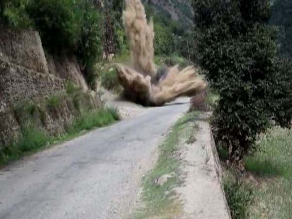 IED defused on Kishtwar Keshwan road in Jammu and Kashmir (Photo/ANI)