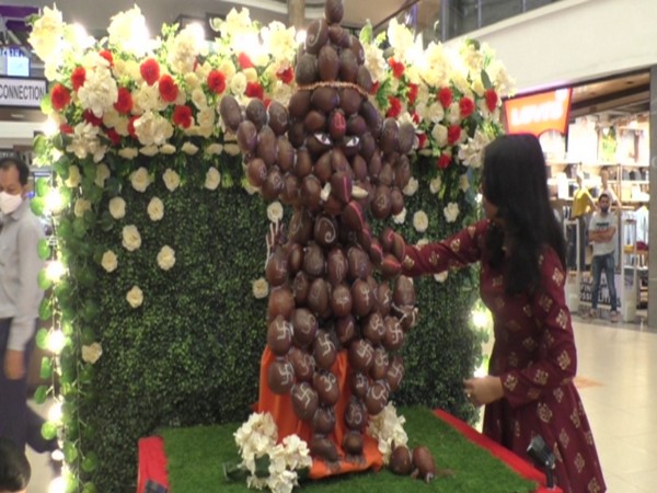 Visual of Ganesha idol made with 201 coconuts (Photo/ANI)