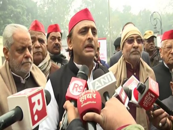 Akhilesh Ydava speaks to media persons in Lucknow on Tuesday [Photo/ANI]