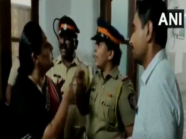 Maharashtra Congress Working President Yashomati Thakur having altercation with police on Froiday in Mumbai over meting Karnataka MLA Shrimant Patil