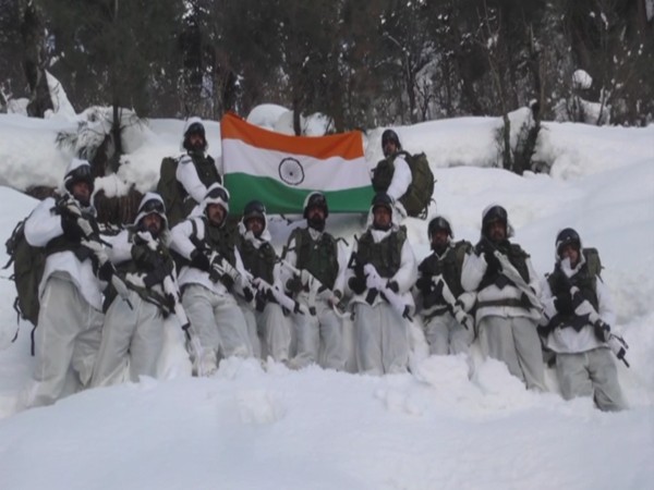 Soldiers of Indian Army in J-K (Photo:ANI)