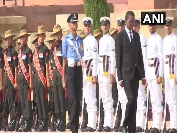 Zambian President Edgar Chagwa Lungu was accorded ceremonial reception at the Rashtrapati Bhawan