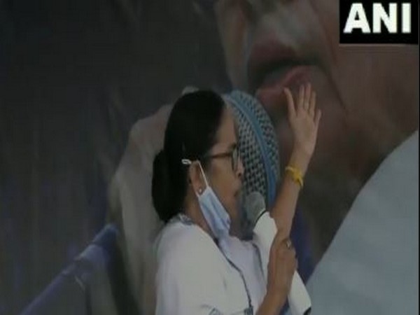 West Bengal Chief Minister Mamata Banerjee in Burdwan (photo/ANI)