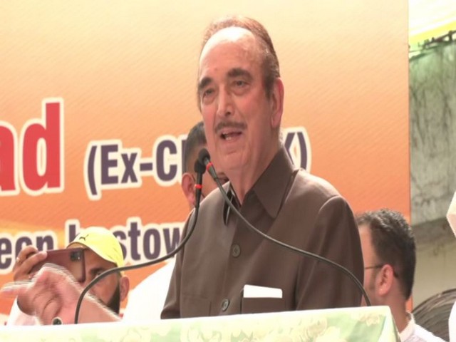 Senior Congress leader Ghulam Nabi Azad (Photo/ANI)