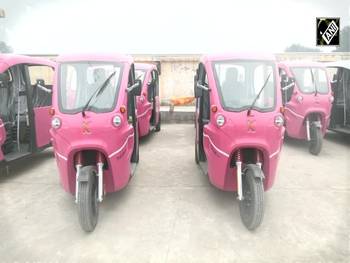 Newly-introduced female-driven Pink autos to give ‘Ram Bhakts’ a tour of Ayodhya