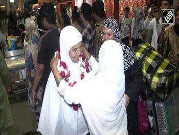 Umrah pilgrims return back to Gujarat following multiple flight cancelation amid M. East Conflict